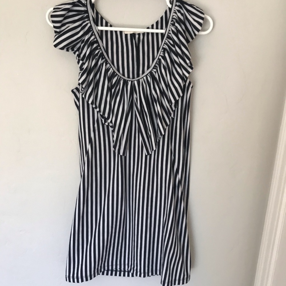Bebe scoop neck tank top